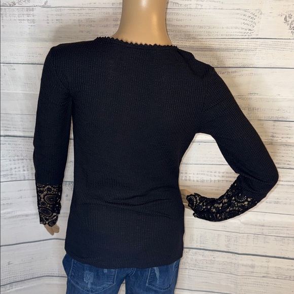 NWOT Women's Black Lace-Sleeve Henley Top - Picture 6 of 6